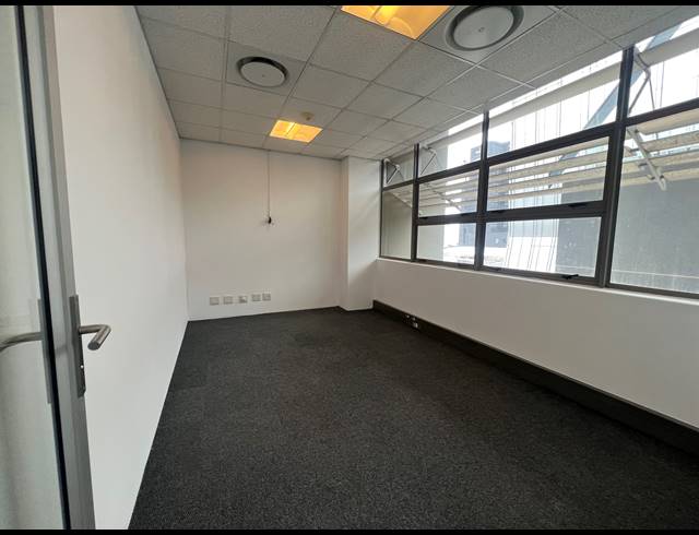 94M² OFFICE TO LET IN ROSEBANK